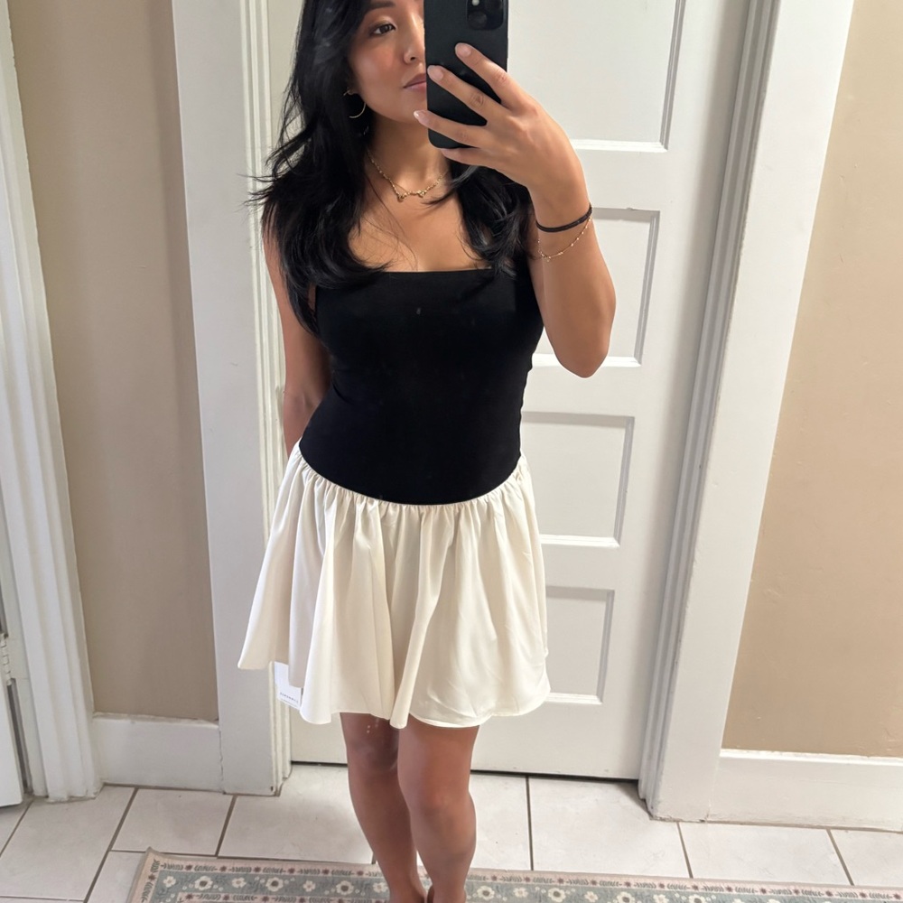 Commense White and black mini dress with tags